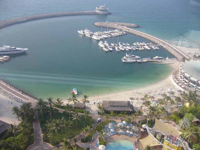 100 Jumeirah Beach Dubai, Show for the Company Braun, SHAVER presentation
